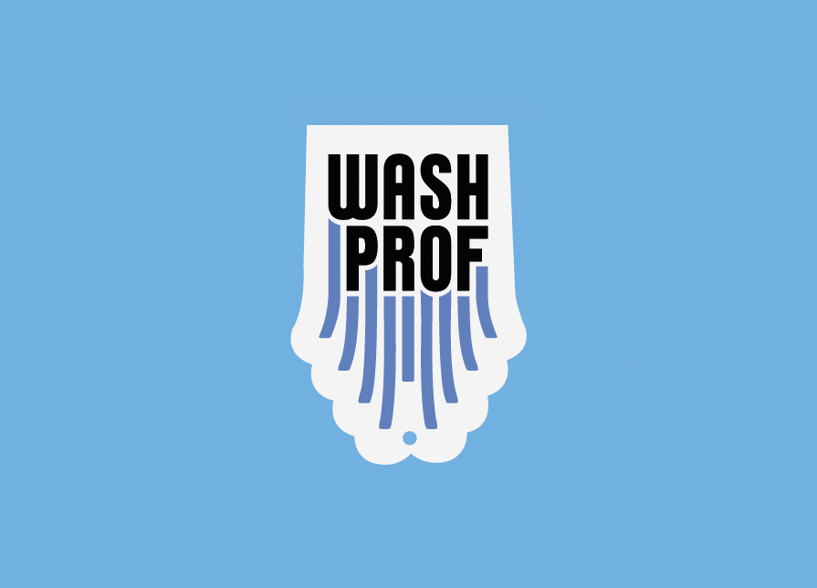 Veilig wassen en schoonmaakproces bij Washprof, professionele medewerker in actie.
